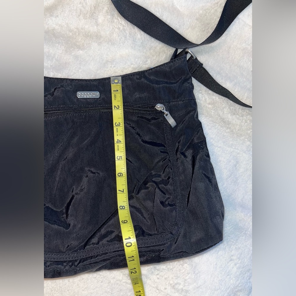 Baggallini Black Crossbody Bag - Picture 10 of 12